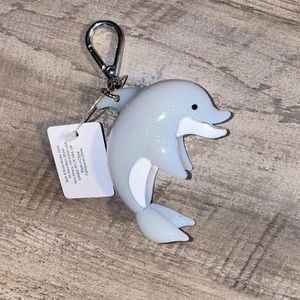 Dolphin pocketbac holder